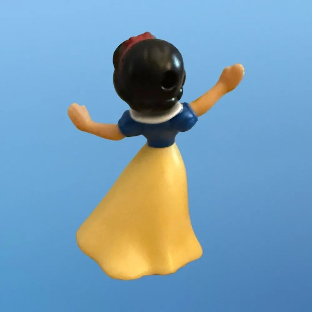 2020 Disney Princess Snow White McDonald's Toy Figure Cake Topper 3” A5